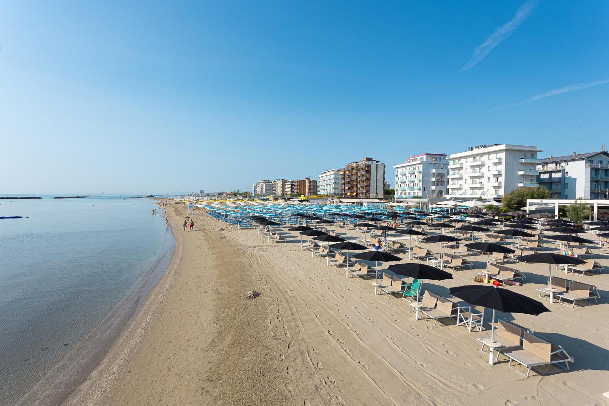 Hotel Caesar Лідо-ді-Савіо Екстер'єр фото