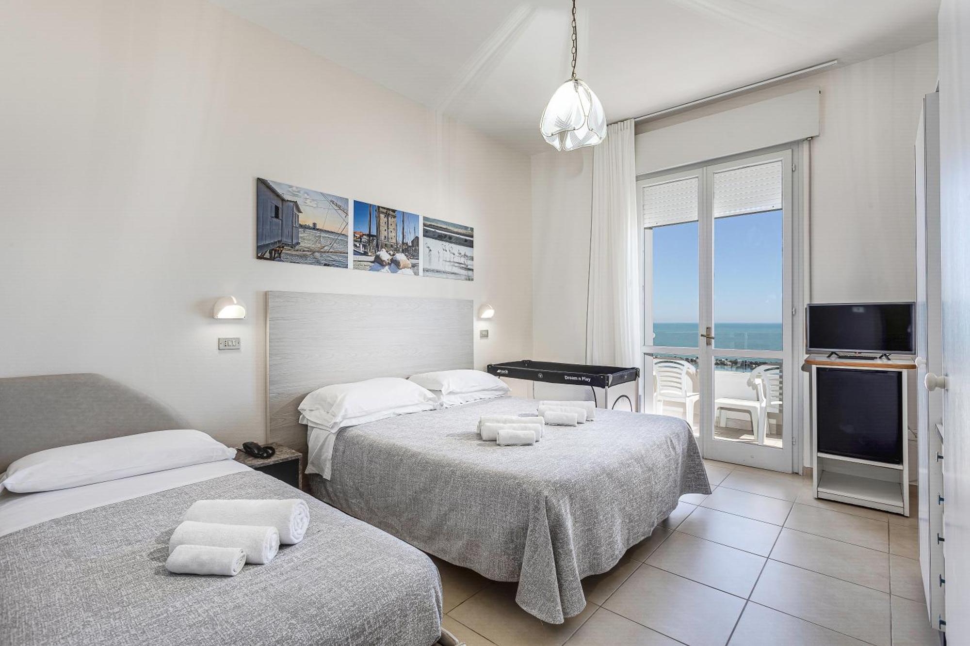 Hotel Caesar Лідо-ді-Савіо Екстер'єр фото